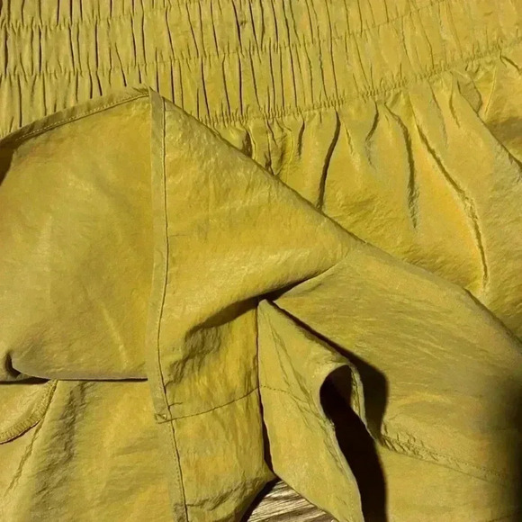 Champion Gold High Waisted Running Workout Shorts, Size‎ XL - Picture 3 of 5